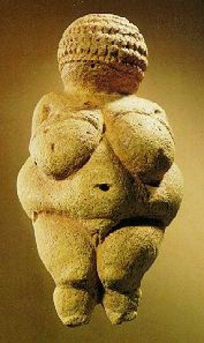 paleolithic-fertility-statue-venus-of-willendorf-1348876755_b